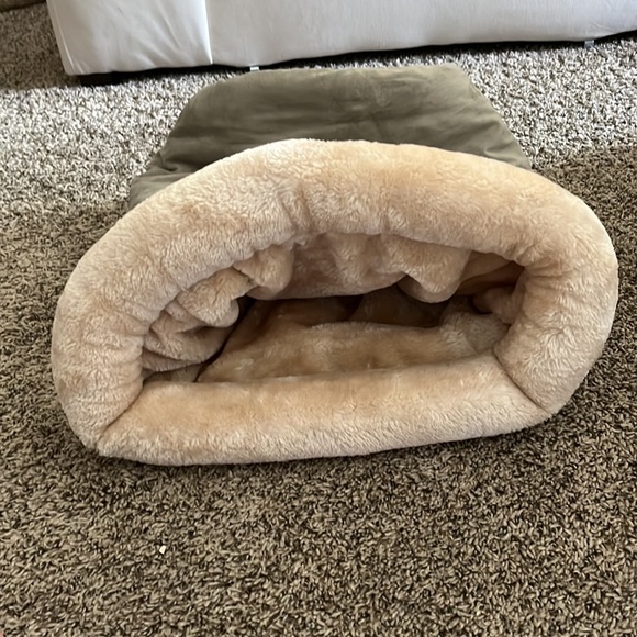 Armarkat Cat Lounge Bed - Picture 2 of 3